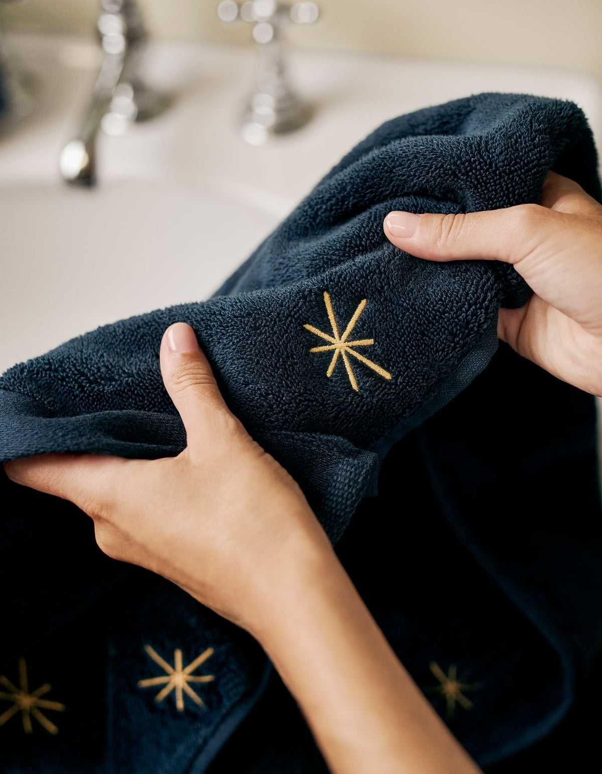 5-Star Hotel Plush Organic Cotton Bath Sheet - Pluie d'Étoiles