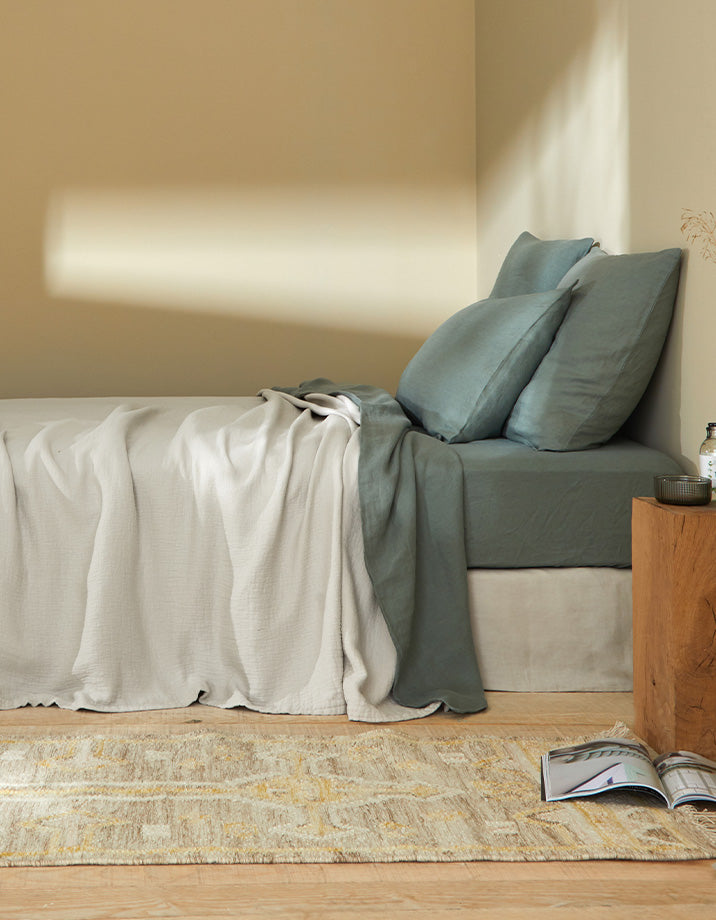 Textured Woven Cotton Bedspread & Throw - Juste Le Naturel